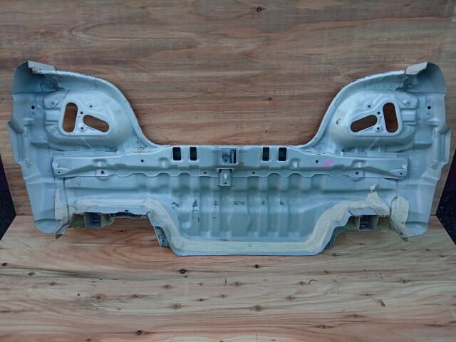 Задняя панель TOYOTA Carina 