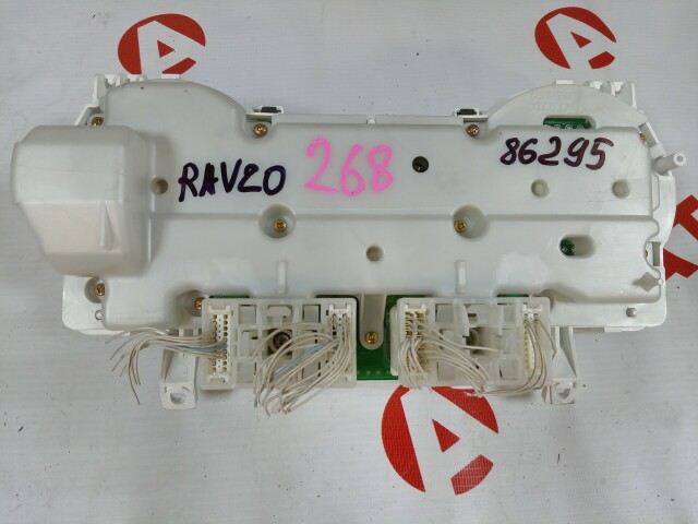 Щиток приборов TOYOTA RAV4 