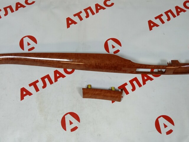 Накладка TOYOTA Avensis 