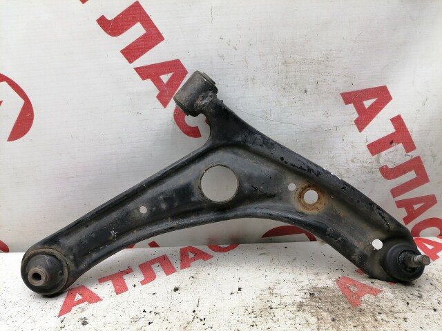 Рычаг TOYOTA Ist 