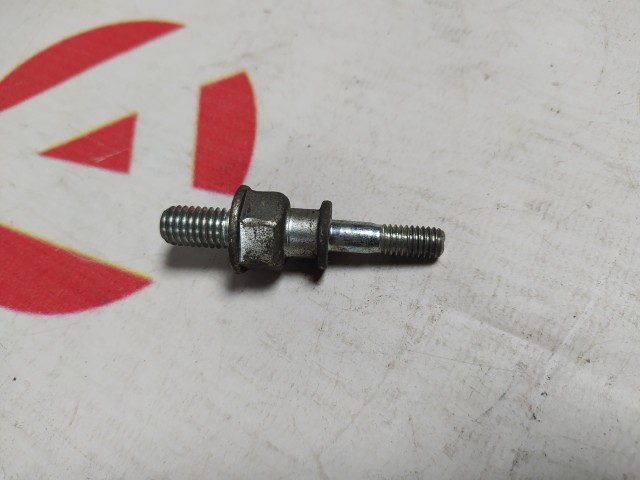 Шпилька HONDA Stepwgn R20A