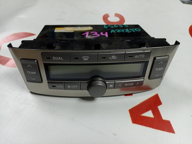 Блок управления печкой и кондиционером TOYOTA Avensis 