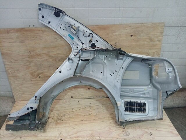 Крыло заднее TOYOTA Avensis 