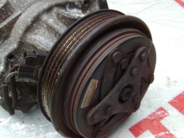 Компрессор кондиционера TOYOTA Platz 