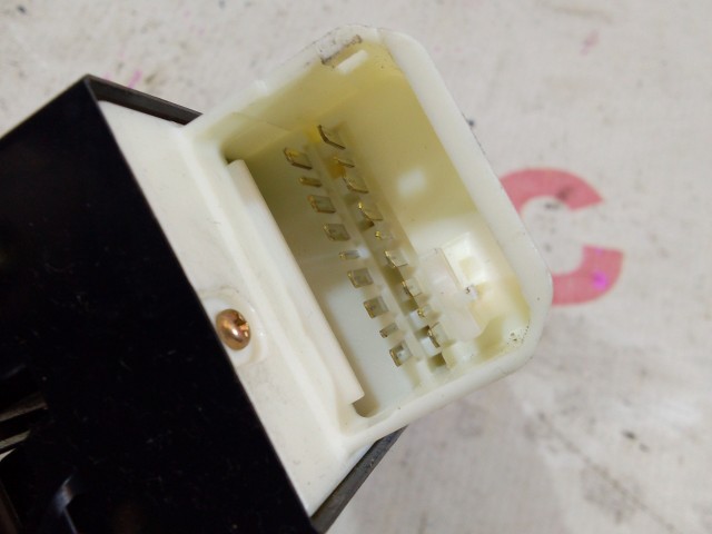 Блок управления стеклоподъемниками TOYOTA Platz 