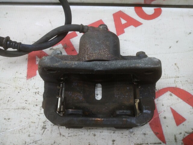 Суппорт TOYOTA Ist 