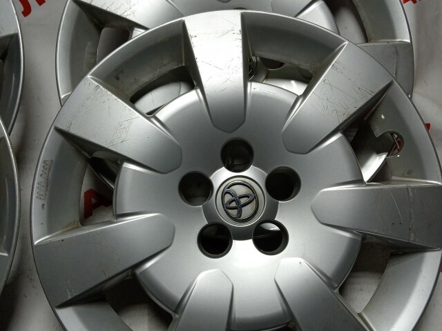 Колпак на колесо TOYOTA - 