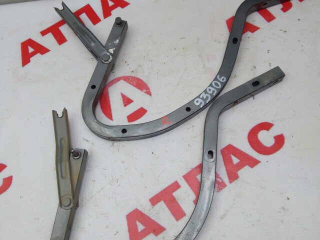 Кронштейны багажника TOYOTA Corolla 