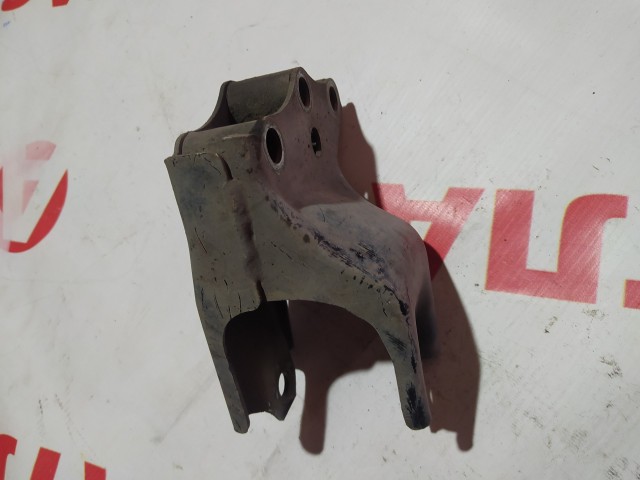 Кронштейн подушки ДВС MAZDA Familia ZL-VE