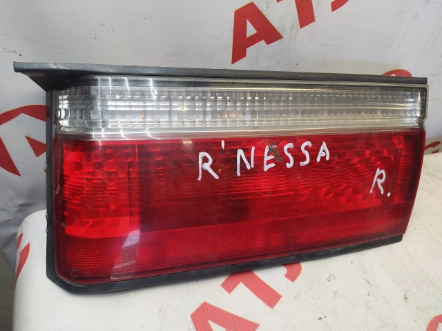 Вставка багажника NISSAN R'nessa 