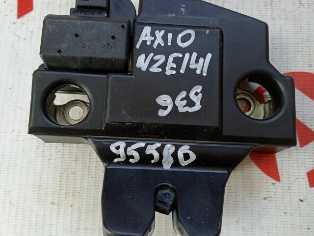 Замок багажника TOYOTA Corolla Axio 