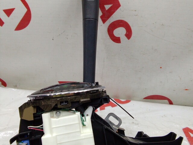 Рычаг КПП TOYOTA Vitz 