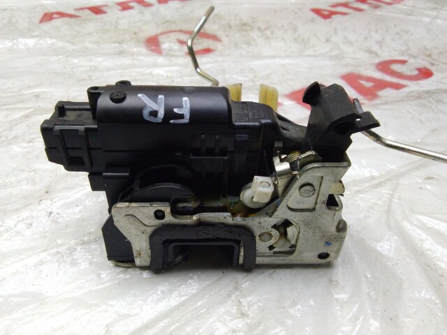 Замок двери RENAULT Duster 