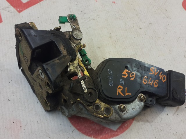 Замок двери TOYOTA Camry 