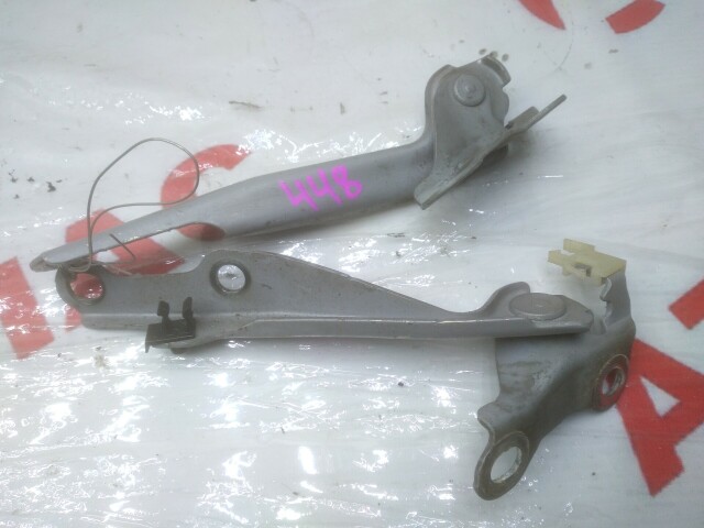 Кронштейны капота TOYOTA Vitz 