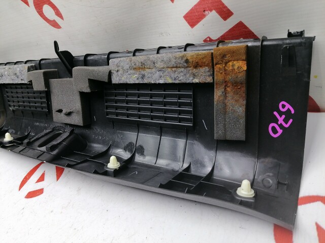 Накладка замка багажника HONDA Fit 