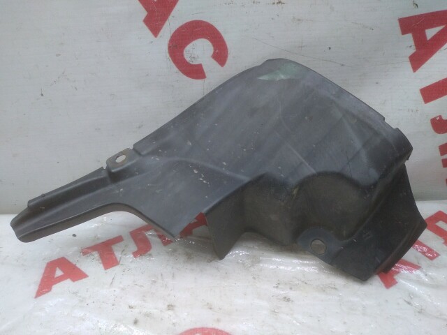 Подкрылок TOYOTA Vitz 