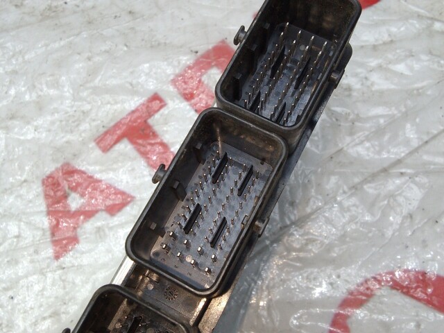 Компьютер RENAULT Duster H4M