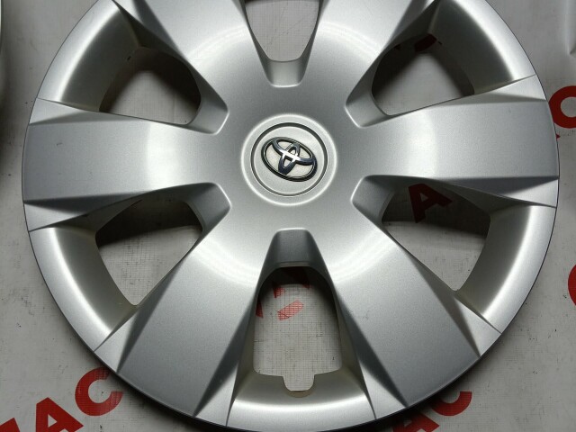 Колпак на колесо TOYOTA - 