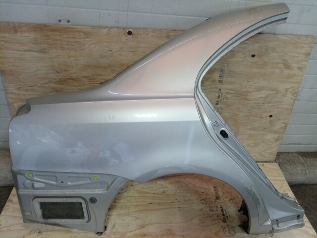 Крыло заднее TOYOTA Avensis 