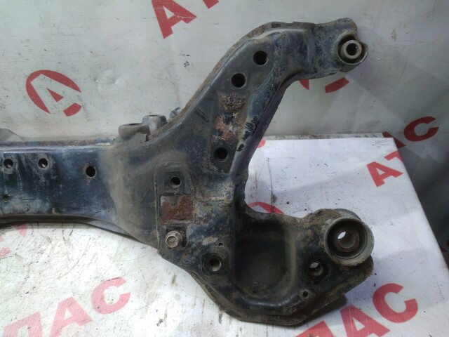 Балка поперечная NISSAN Primera 