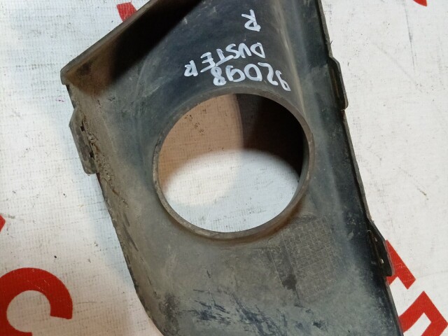 Оправа туманки RENAULT Duster 