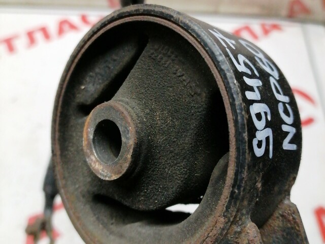 Подушка ДВС TOYOTA Ist 