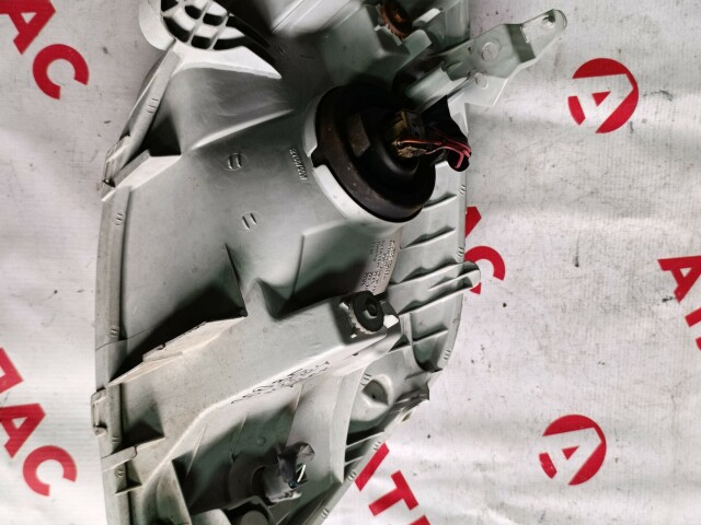 Фара TOYOTA Allex 