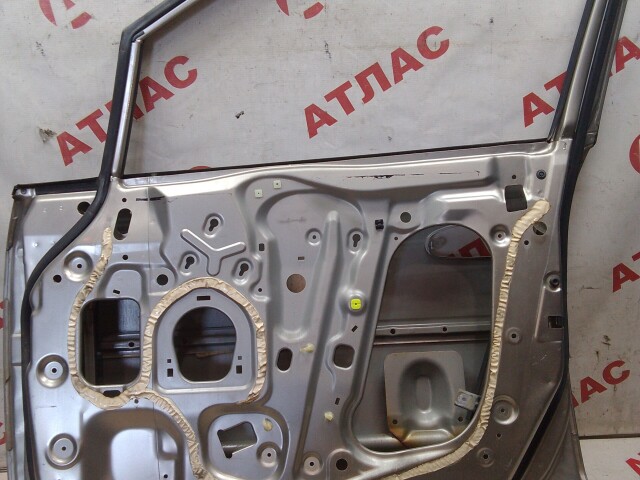 Дверь HONDA Stream 