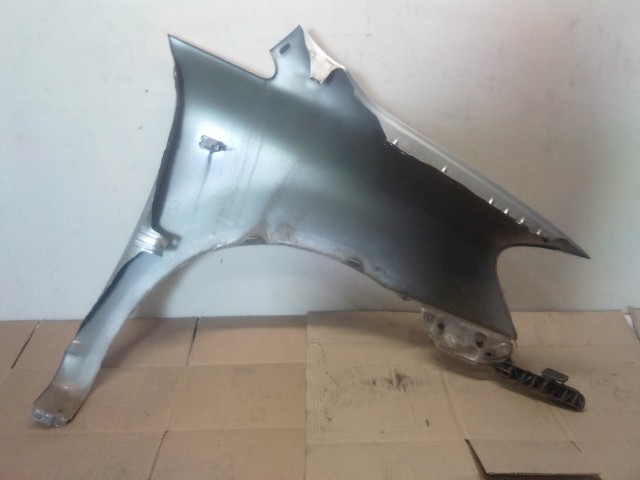 Крыло TOYOTA Ipsum 