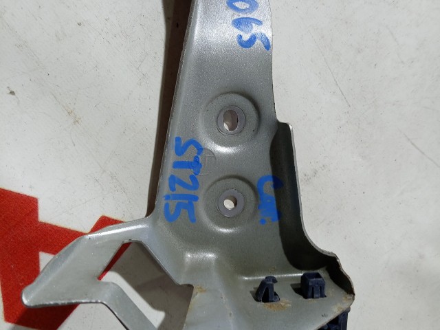 Крепление фары TOYOTA Carina 