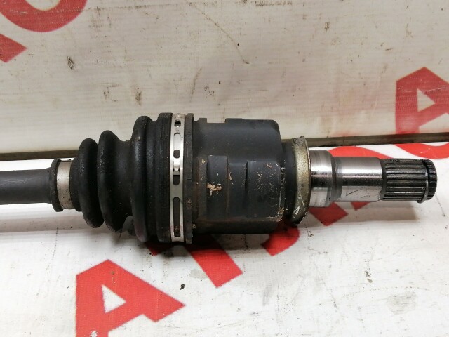 Привод короткий TOYOTA Vitz 