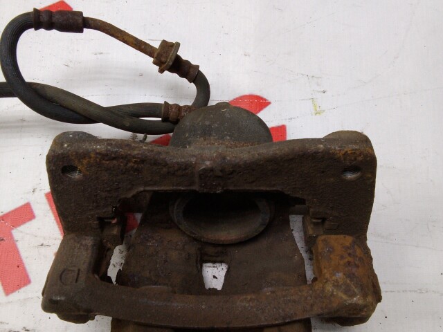 Суппорт TOYOTA Ractis 