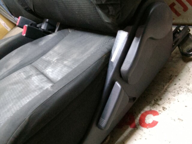 Сиденье TOYOTA Avensis 