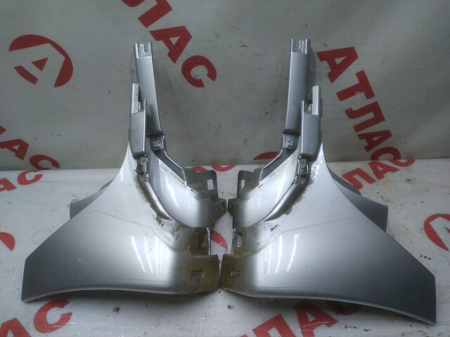 Брызговик TOYOTA Ist 