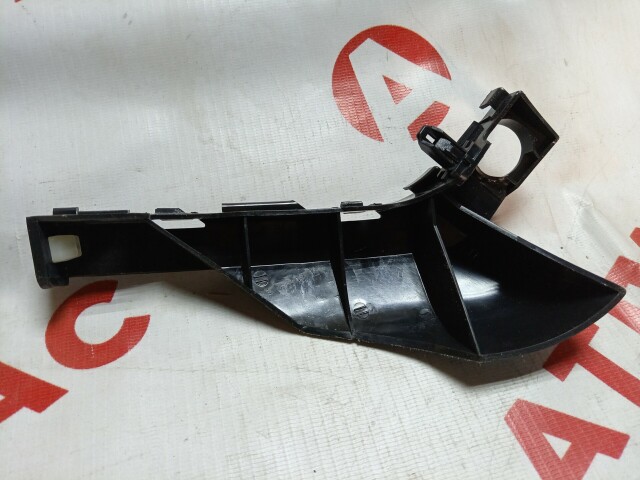 Крепление бампера TOYOTA Noah 