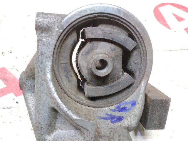 Подушка ДВС NISSAN Avenir QR20-DE