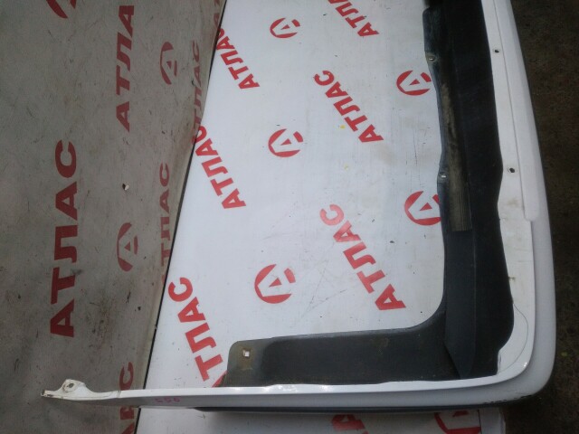 Бампер задний NISSAN Sunny 