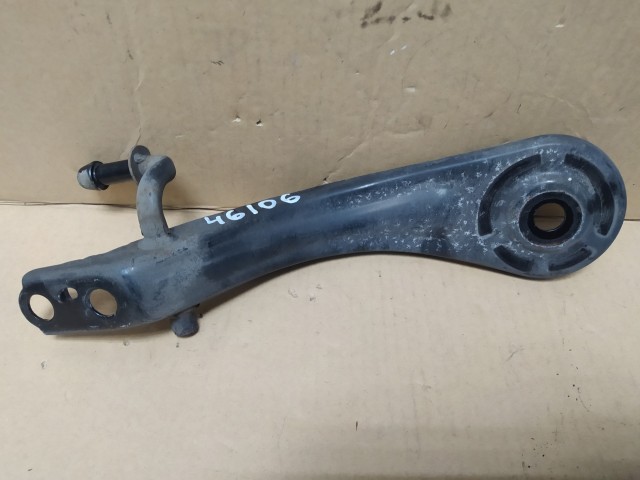 Кронштейн балки TOYOTA Avensis 