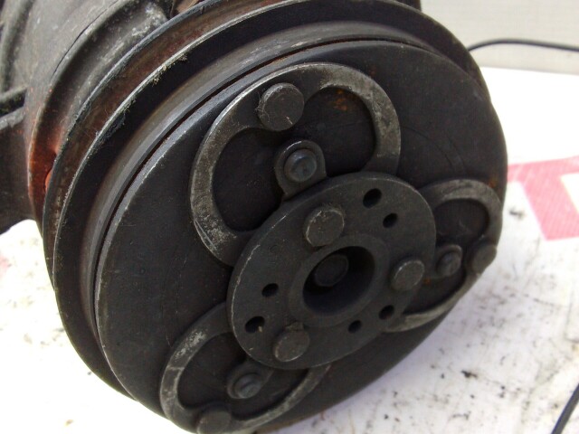 Компрессор кондиционера MAZDA Bongo WL