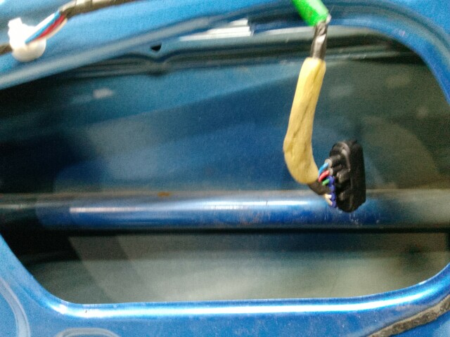 Дверь TOYOTA Corolla Runx 