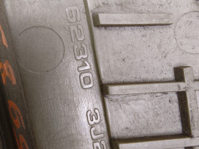 Решетка радиатора NISSAN Primera 