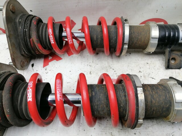 Стойка TOYOTA Avensis 