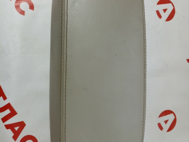 Подлокотник TOYOTA Avensis 