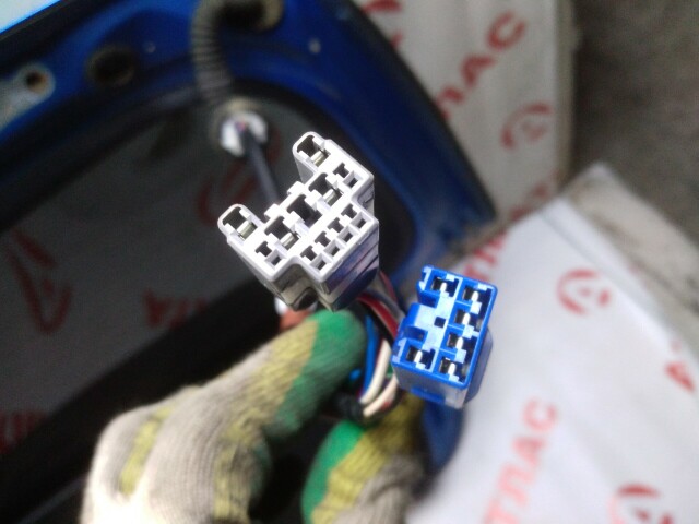 Дверь багажника TOYOTA Corolla Runx 