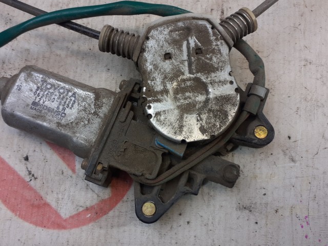 Стеклоподъемник TOYOTA Camry 