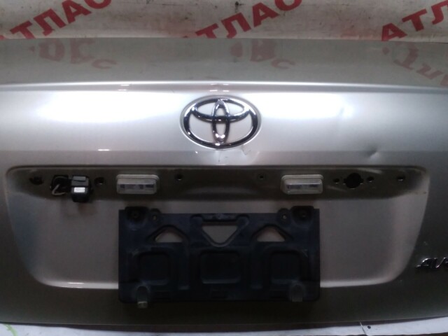Крышка багажника TOYOTA Avensis 