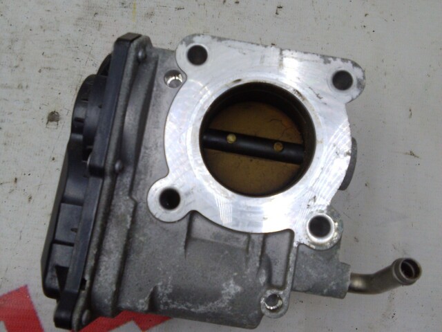 Дроссельная заслонка TOYOTA Ractis 1NZ-FE