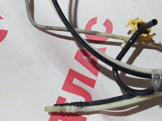 Шланг топливный VOLKSWAGEN Passat 