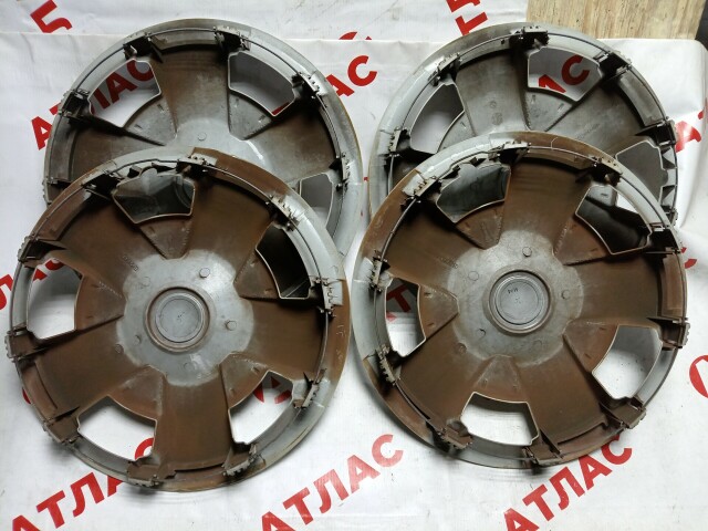 Колпак на колесо TOYOTA - 